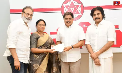 Family Members Donate Rs 35 lakh to JanaSena Koulu Rythu Bharosa Yatra