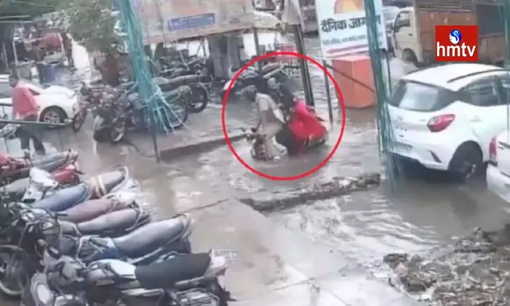Policeman, Wife Fall into Inundated Drain in Uttar Pradesh
