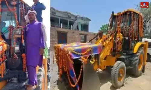 Barat On Bulldozer in Uttar Pradesh | UP News