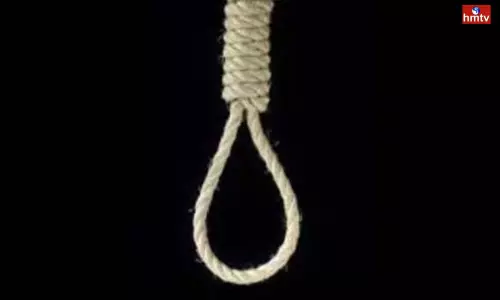 A Husband and Wife Are Committing Suicide in the City Ramanthapur Srinagar Colony A Husband and Wife Are Committing Suicide in the City Ramanthapur Srinagar Colony