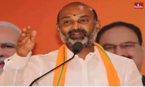 Bandi Sanjay Fire On CM KCR