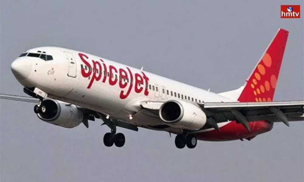 DGCA Issues Show Cause Notice to SpiceJet | Live News