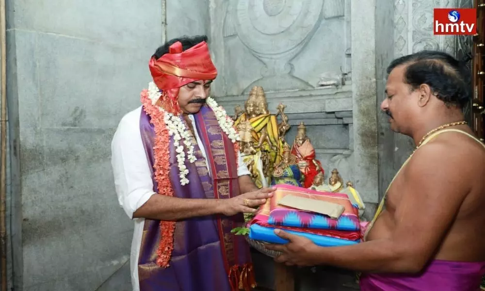 Pawan Kalyan Visited Namburu Dasavatara Venkateswara Swamy