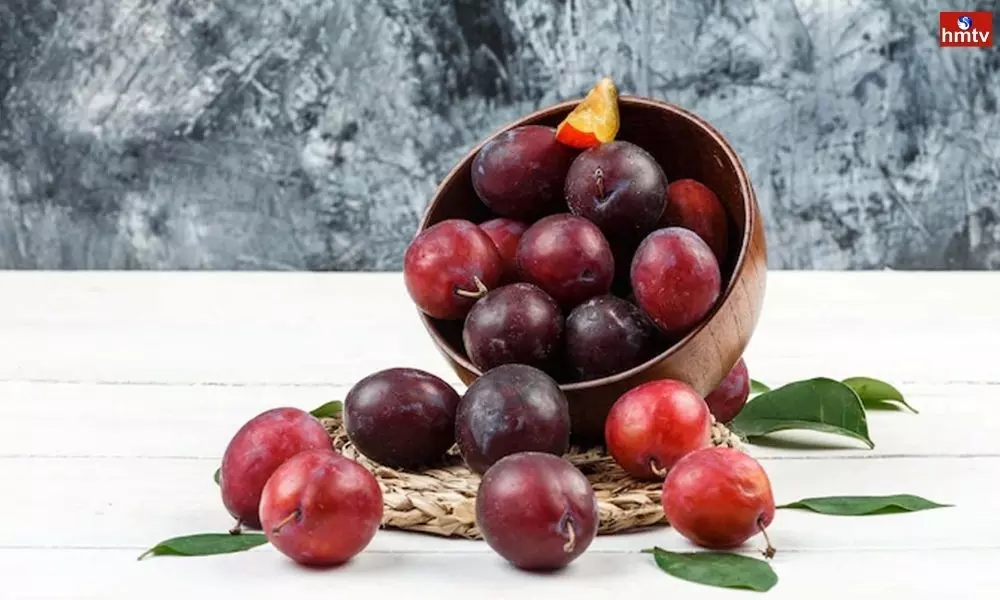 Plums Have Amazing Benefits Bones are Also Strong
