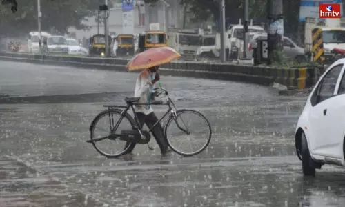 Heavy rains in parts of Hanumakonda district Heavy rains in parts of Hanumakonda district