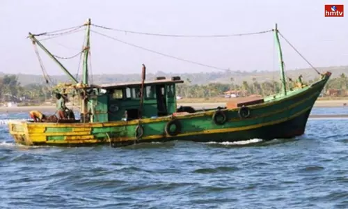Fishermen Who Went Hunting And Got Stuck in the Sea Fishermen Who Went Hunting And Got Stuck in the Sea