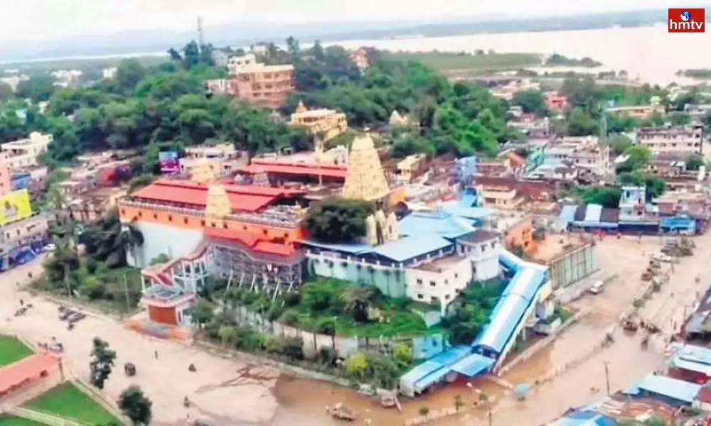 Godavari Flood in Bhadrachalam | Live News