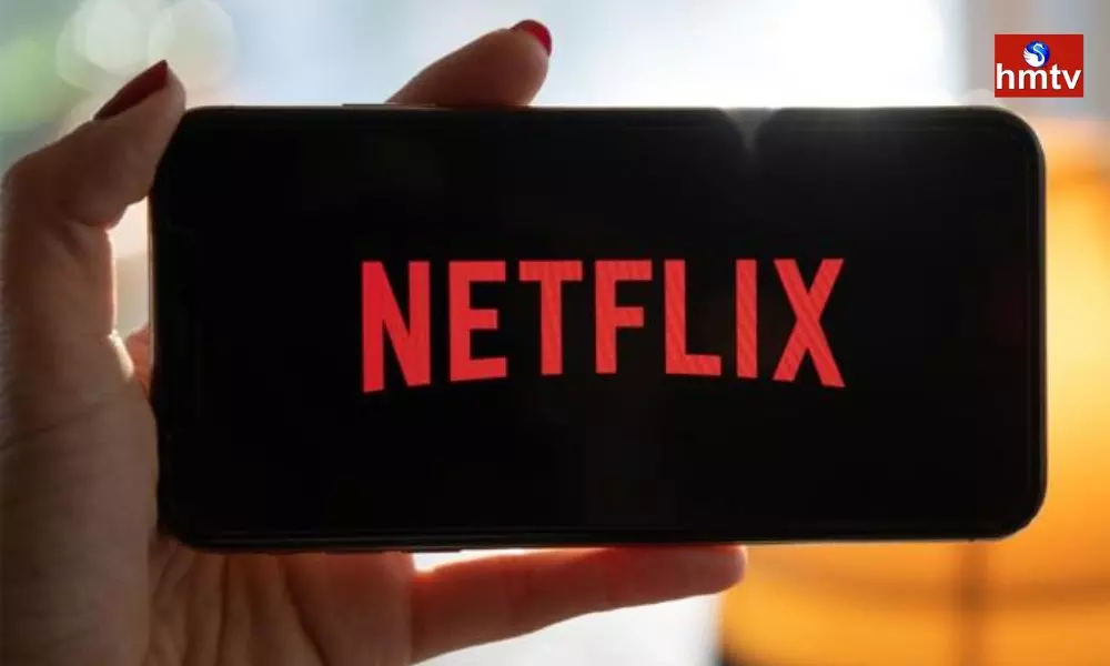 Netflix Loses Almost a Million Subscribers