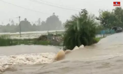 14 Women Trapped Between Two Rivers
