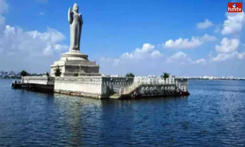 Hussain Sagar Crosses Full Tank Level