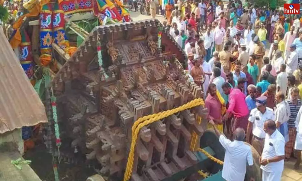 Temple Chariot Overturns In Pudukkottai Tamil Nadu