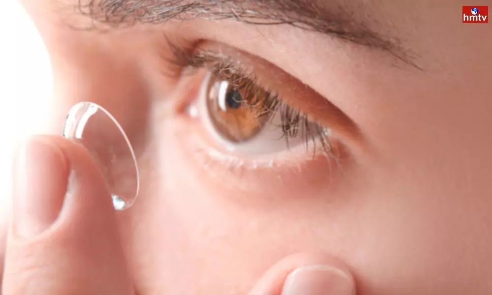Are you Applying Contact Lenses Daily Harming the Eyes
