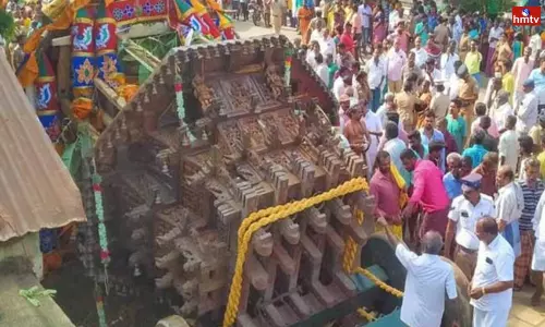Temple Chariot Overturns In Pudukkottai Tamil Nadu Temple Chariot Overturns In Pudukkottai Tamil Nadu