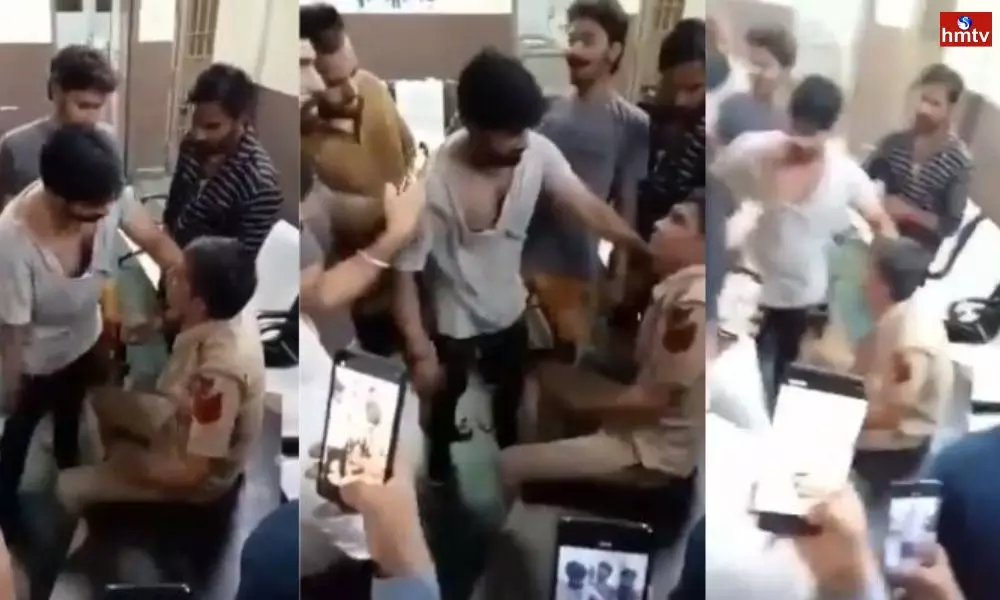 Delhi Policeman Was Beaten by a Crowd Inside Police Station