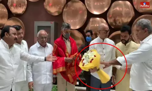 TDP MP Kesineni Nani Shows his Anger in front of Party President Chandrababu