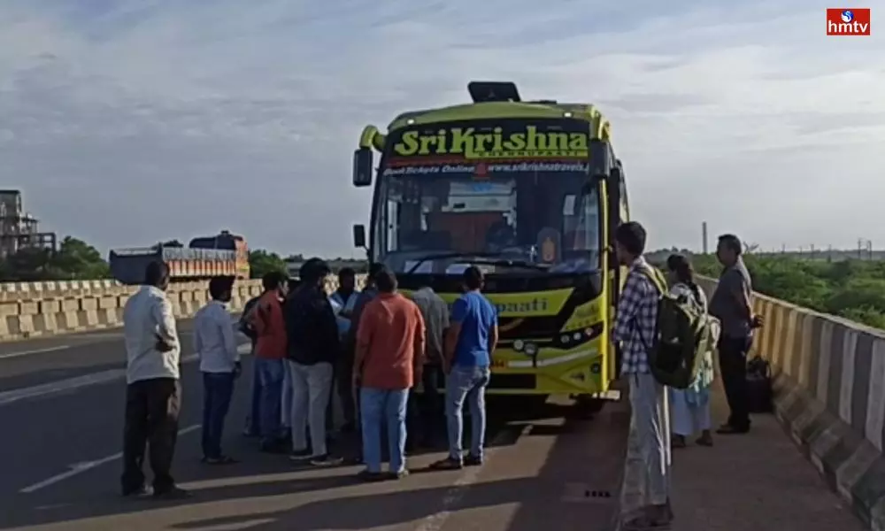 Srikrishna Travels Bus Stopped due to Technical Fault in the Middle of the Night