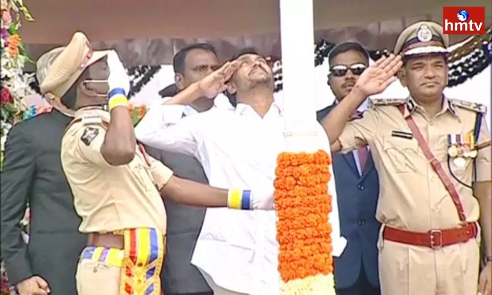 AP CM Jagan Hoisted the National Flag in Vijayawada