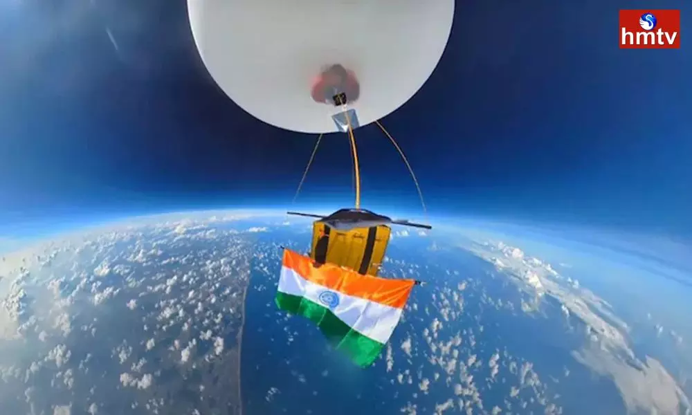 Indian flag unfurled 30 kilometers above the planet by Space Kidz India