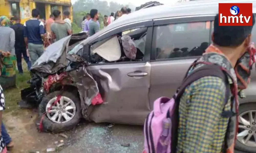 Car Accident In Gujarat | Telugu News