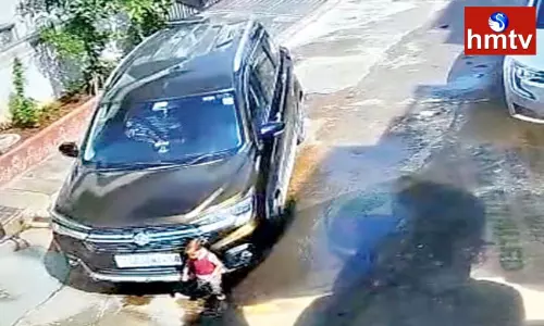 The Car Ran Over the Boy | TS News