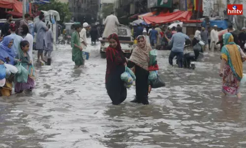 Flood-ravaged Pakistan rejects Indias aid offer