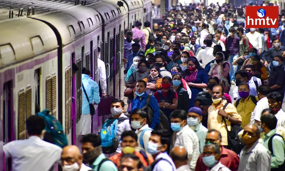 Local Train Passengers are Facing Severe Problems in Mumbai