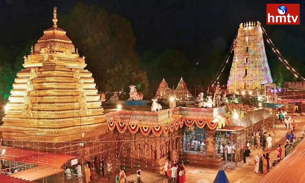 Nandeeshwara Swamy is Paroksha Seva in Srisailam Temple