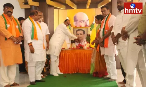 MP Laxman Paid floral tributes to Pandit Deendayal Upadhyay MP Laxman Paid floral tributes to Pandit Deendayal Upadhyay