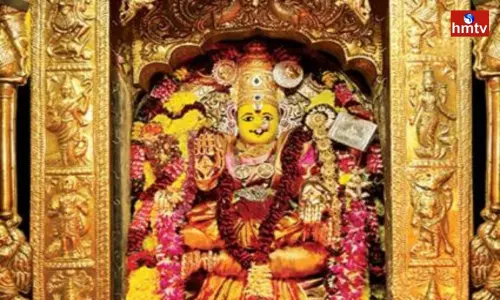 3rd day Gayatri Devi Alankaram Navaratri at Vijayawada Temple