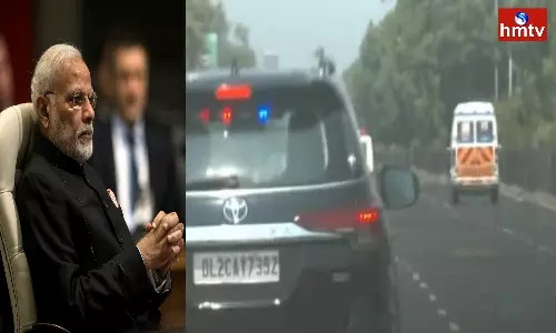 PM Narendra Modi Stops Convoy to Make Way for an Ambulance in Gujarat