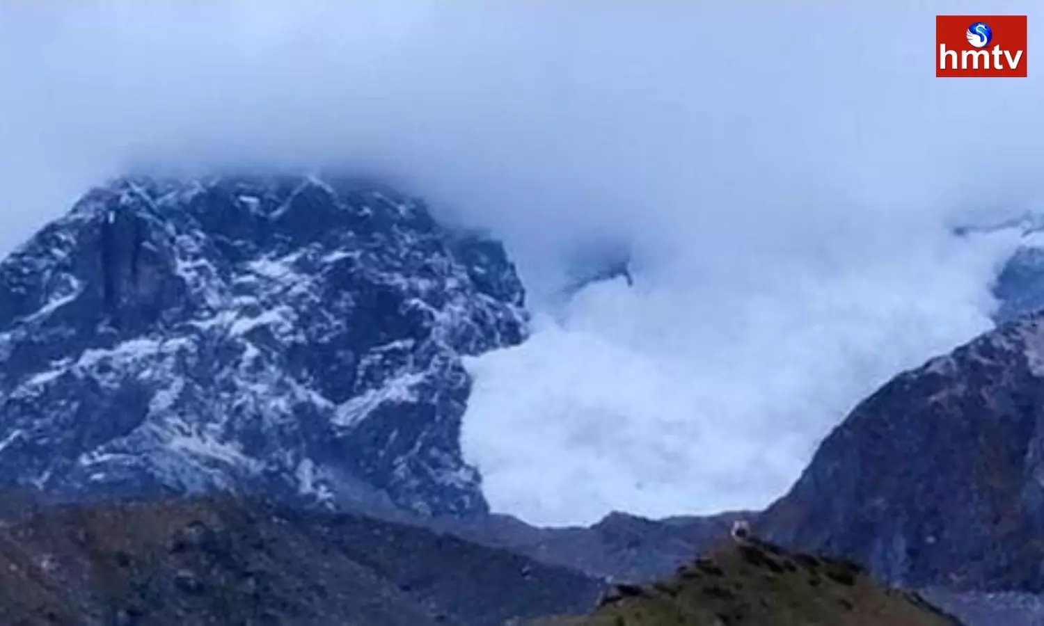 Massive Avalanche hits Mountains around Kedarnath shrine