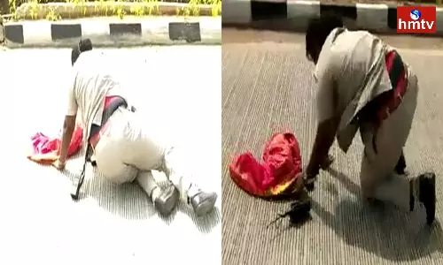 A Woman Policeman Slipped from the CM Convoy