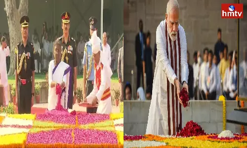 President Murmu and Prime Minister Modi Tribute to the Mahatma Gandhi President Murmu and Prime Minister Modi Tribute to the Mahatma Gandhi