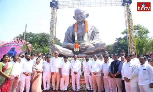 CM KCR Unveiled the Statue of Mahatma Gandhi CM KCR Unveiled the Statue of Mahatma Gandhi