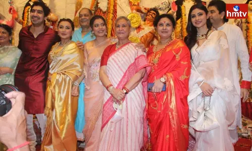Jaya Bachchan And Kajol Celebrate Durga Puja in Mumbai Jaya Bachchan And Kajol Celebrate Durga Puja in Mumbai