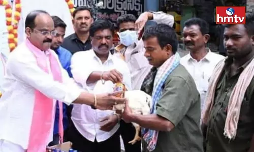 TRS Leader Rajanala Srihari Distributed Chicken And Liquor TRS Leader Rajanala Srihari Distributed Chicken And Liquor