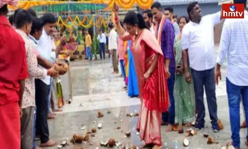 Roja Visits Vijayawada Durga Temple Roja Visits Vijayawada Durga Temple