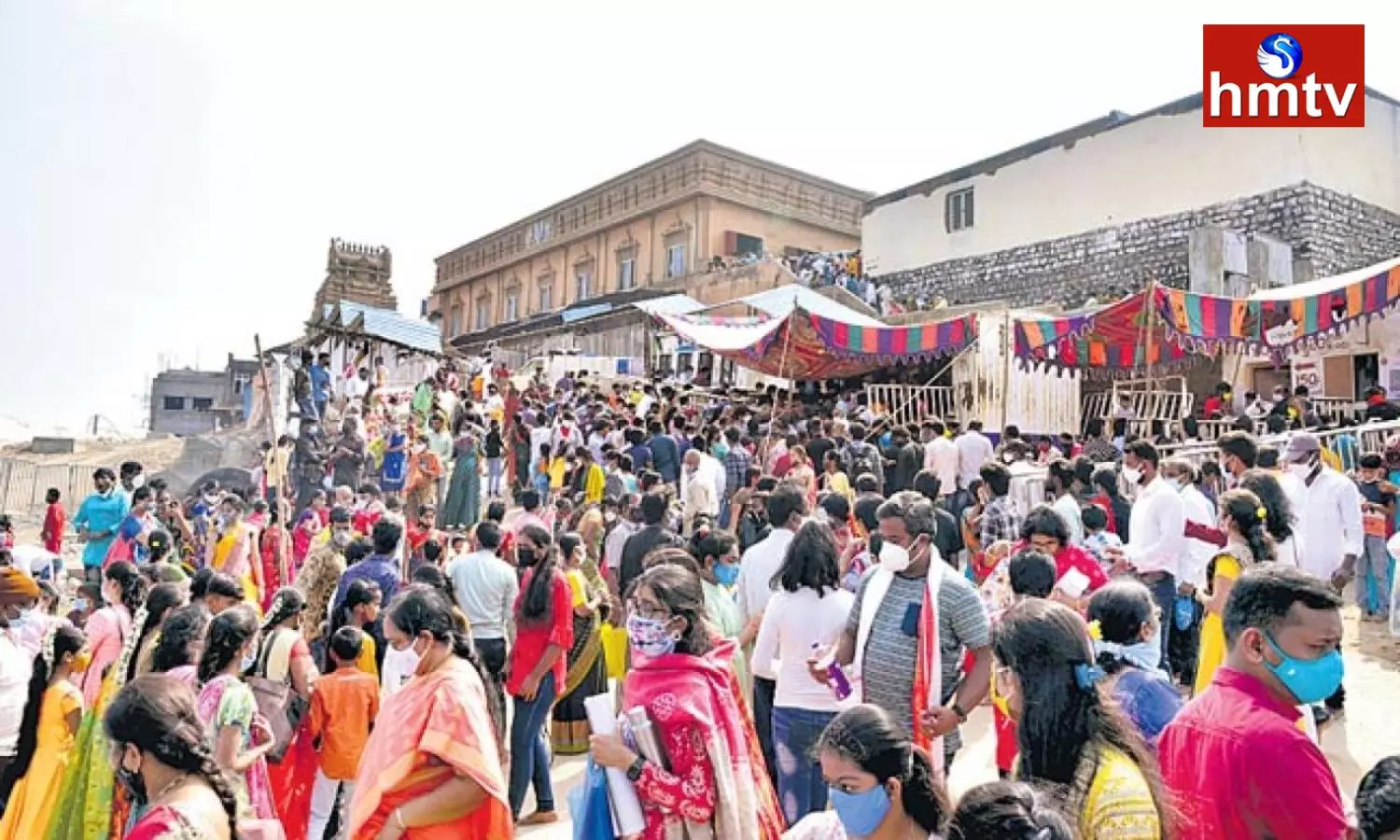 Crowd of Devotees at Yadadri Lakshmi Narasimha Swamy temple