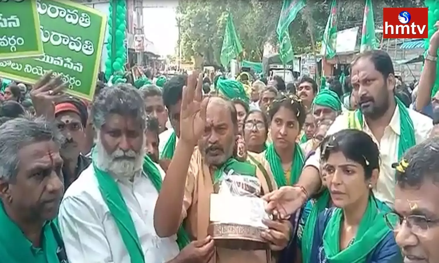 YCP Workers Blocked Amaravati Farmers Padayatra