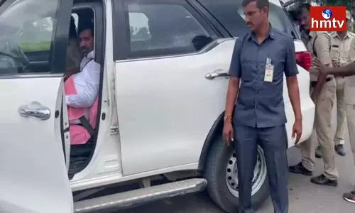 Police Checked the Convoy of Minister Jagadish Reddy