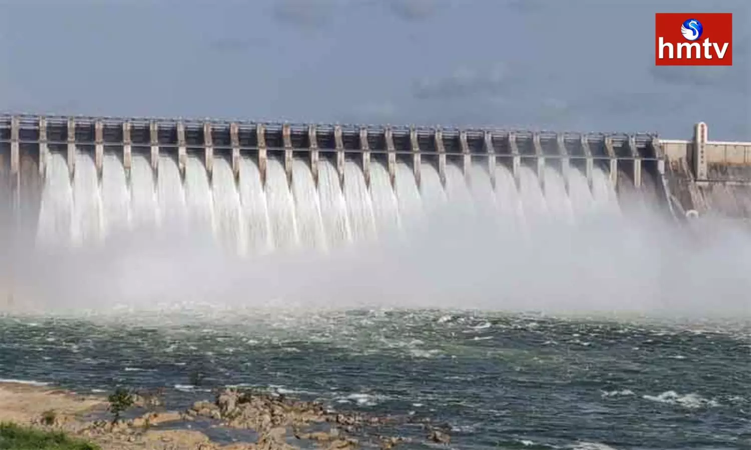 Nagarjuna Sagar 22 Gates Lifted Due to Heavy Flood Water Nagarjuna Sagar 22 Gates Lifted Due to Heavy Flood Water