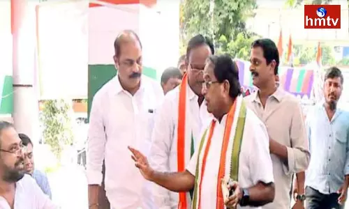 Ponnala Lakshmaiah Fire On Gandhi Bhavan Staff