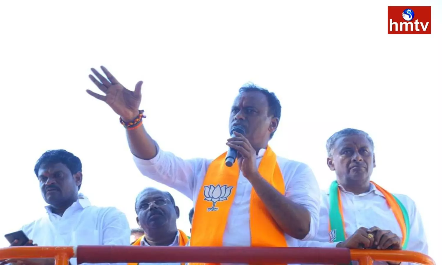 BJP Candidate Raj Gopal Reddy is Angry During the Election Campaign