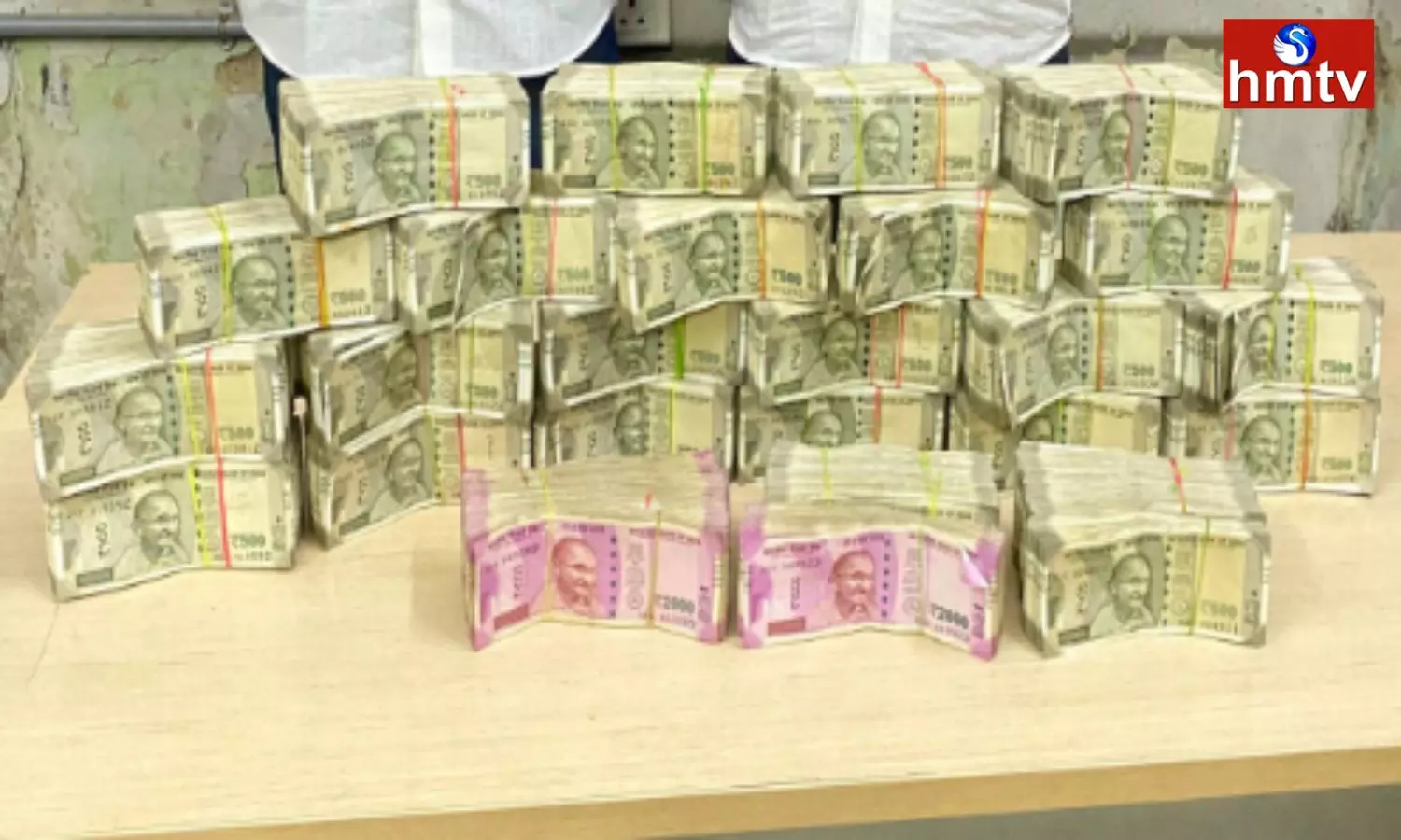 Rs 17 lakhs Cash Seized in Hyderabad