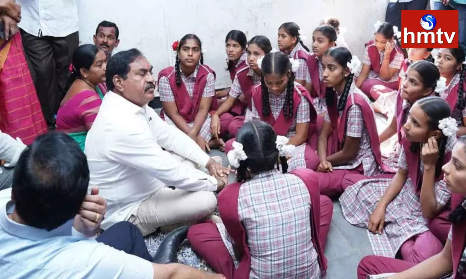 Errabelli Dayakar Rao Visit to Devaruppula Kasturba School