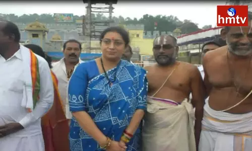 Smriti Irani Visits Tirumala Temple