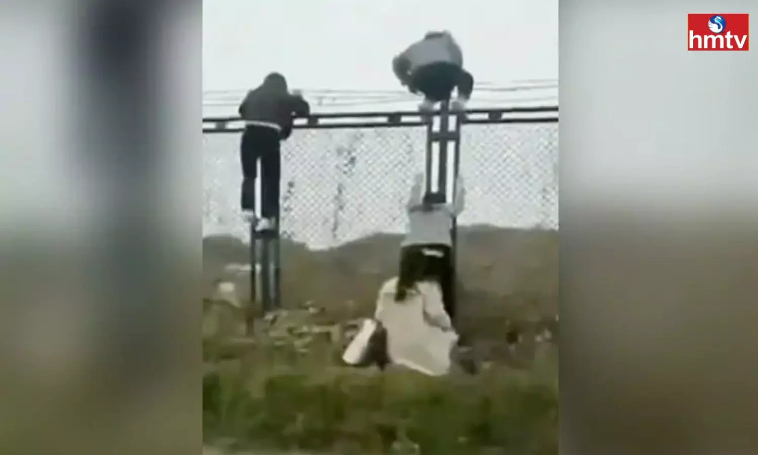 Workers Escaping Lockdown At China iPhone Factory