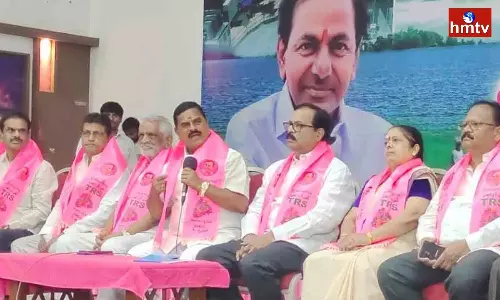 TRS Leader Swamy Goud Said that the Allegations Made by BJP Leaders against Government Employees are Not Correct TRS Leader Swamy Goud Said that the Allegations Made by BJP Leaders against Government Employees are Not Correct