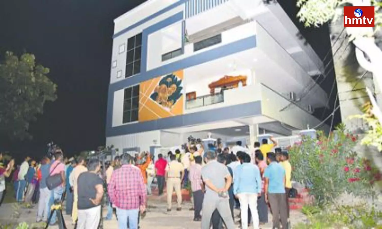 Income Tax Raids On Telangana Minister Jagadish Reddy PA house in Nalgonda