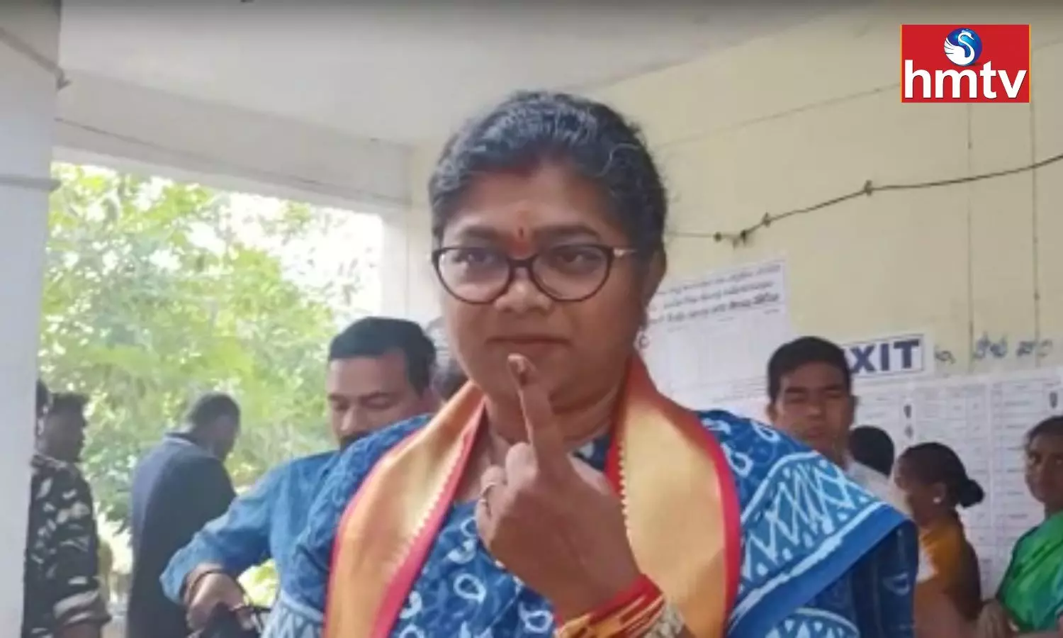 Palvai Sravanthi who exercised the right to vote in Idikuda Village Chandur Mandal